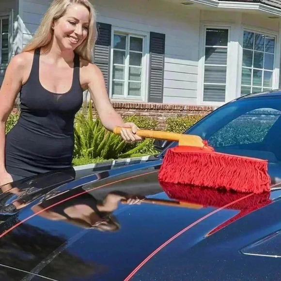 California Car Duster with Handle,Red - Picture 3 of 9